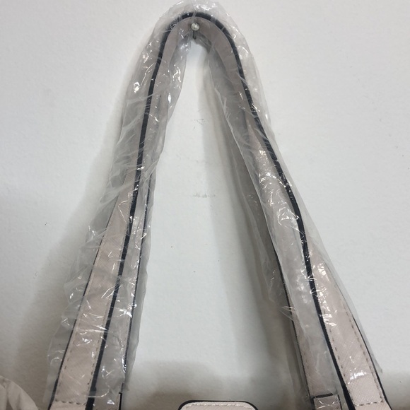 NWT Vanessa Williams lush large tote bag off white - Picture 3 of 12